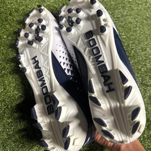 Navy and white Under Armour football cleats #football #cleats - Picture 6 of 6